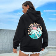 Damen Kapuzenpullover mit künstlerischem Wellenmotiv und inspirierendem Aufdruck