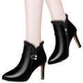 Schwarze Stiefeletten