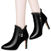 Schwarze Stiefeletten