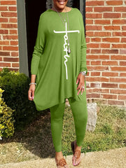 Damen Leggings- und Tunika-Set mit asymmetrischem Schnitt und motivierenden Prints