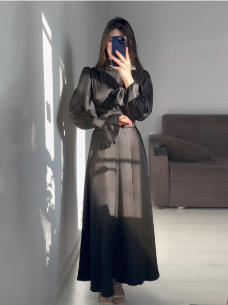 Damen Maxikleid mit weitem Ärmel und raffiniertem Schnitt