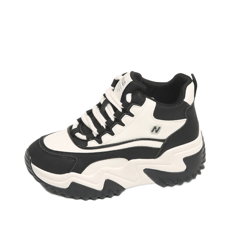Damen Sportliche High-Top Sneakers mit robustem Profil und dynamischem Design