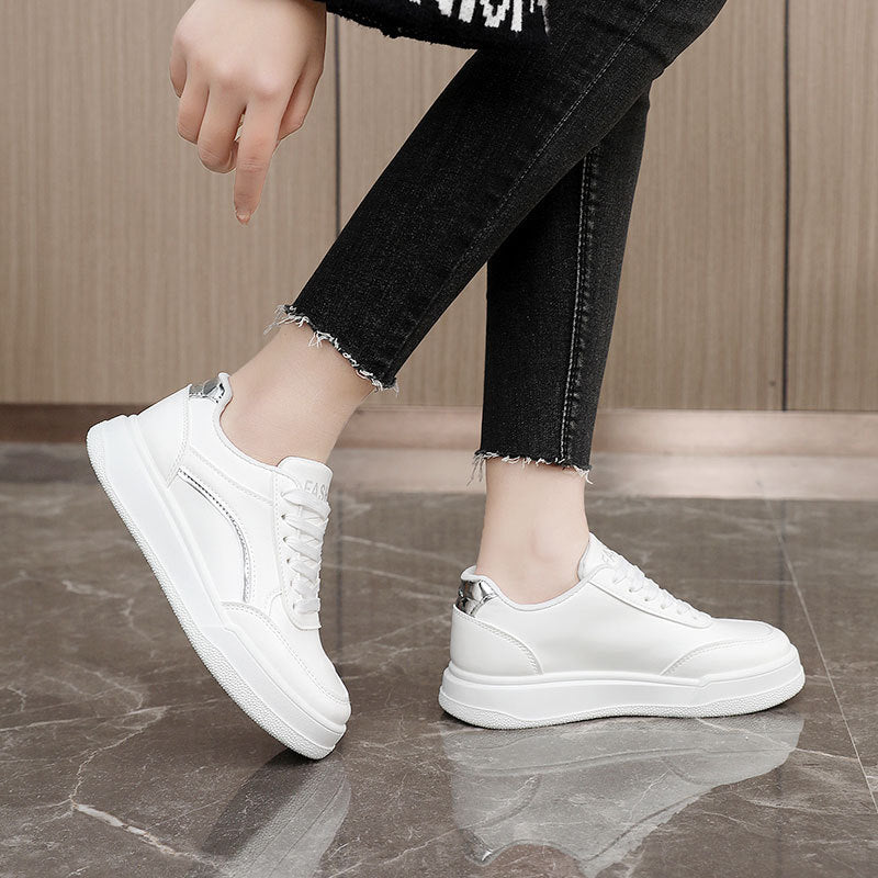 Damen Sneakers mit modischem Design und eleganten Akzenten
