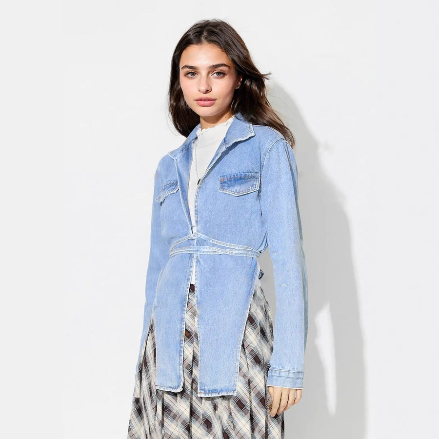 Damen Jeansjacke im modernen Oversized-Stil mit verkürztem Schnitt und praktischen Taschen