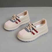 Damen modische Plattform Sneakers mit trendigem Metallic-Design