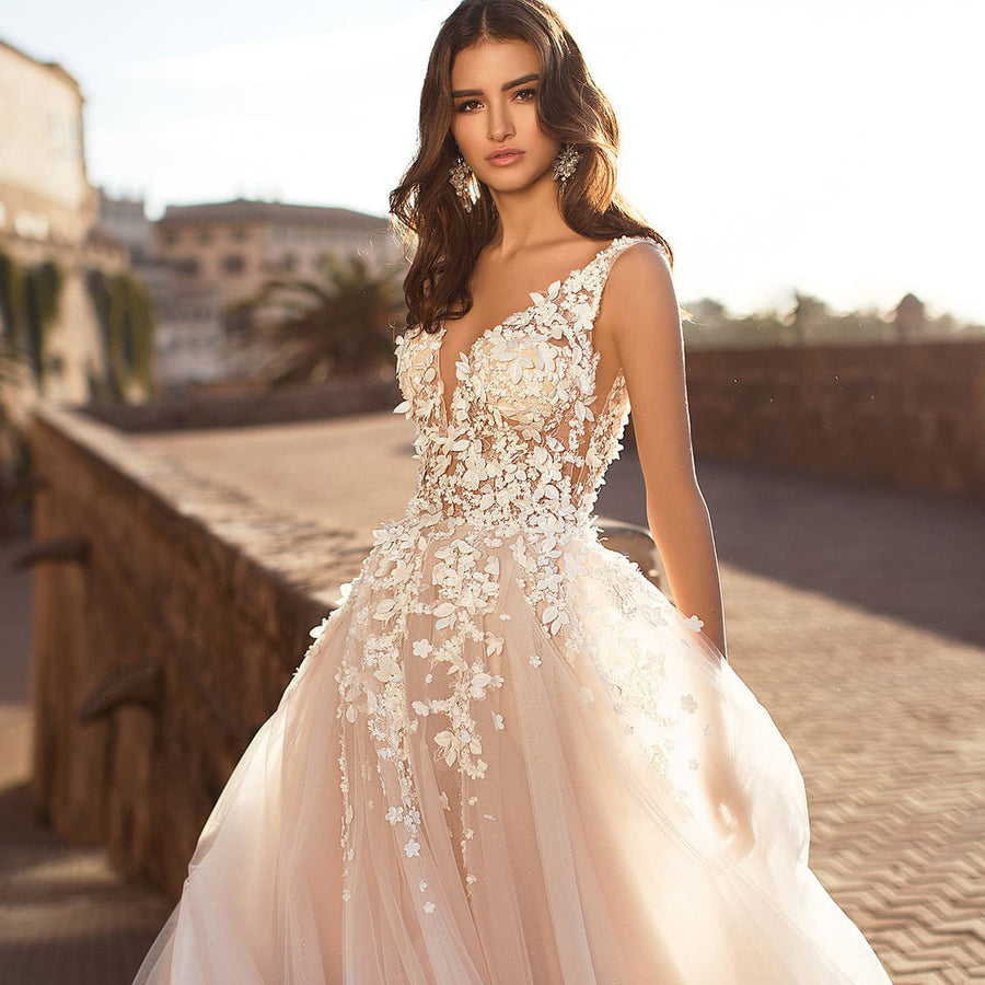 Damen Festliches Hochzeitskleid mit floralen Applikationen und schimmerndem Tüll Heidi-Mode