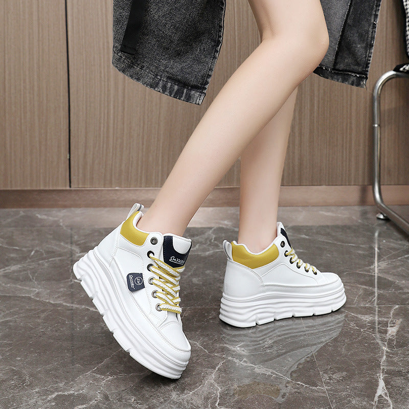 Damen Plattform Sneakers mit trendigem Farbdesign und extrakompakter Sohle