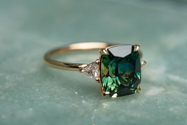 Edina® | Grüne Edelsteinring im Vintage-Stil Gold
