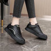 Damen Sneakers mit modischem Design und eleganten Akzenten