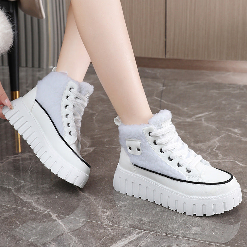 Damen Winterliche High-Top Sneakers mit kuscheligem Innenfutter und modischen Akzenten