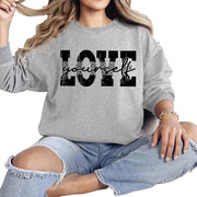 Damen Sweatshirt mit kreativem LOVE-Schriftzug und lässiger Passform