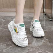 Damen Sportliche Plateau-Sneaker mit atmungsaktiver Oberflächenstruktur und modischem Design