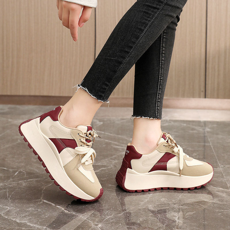Damen Sportliche Plateau-Sneaker mit modischem Design und atmungsaktiver Oberflächenstruktur