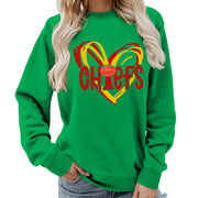 Damen Sweatshirt mit Herzmotiv und kreativen Sportgrafiken
