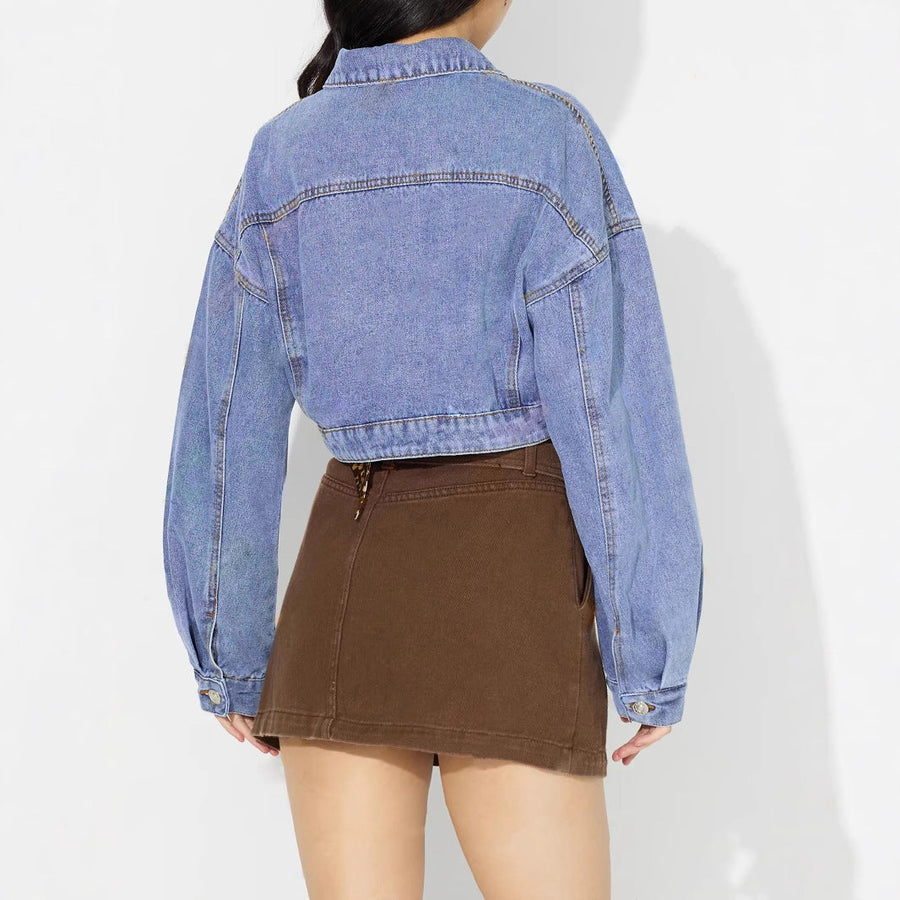 Damen cropped Jeansjacke mit voluminösen Ärmeln und modischen Knopfdetails