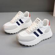Damen modische Plateau-Sneaker mit atmungsaktiver Oberflächenstruktur und hoher Laufsohle