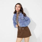 Damen cropped Jeansjacke mit voluminösen Ärmeln und modischen Knopfdetails