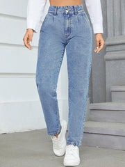 Damen High-Waist Boyfriend Jeans mit klassischem Schnitt und Knopfdetails