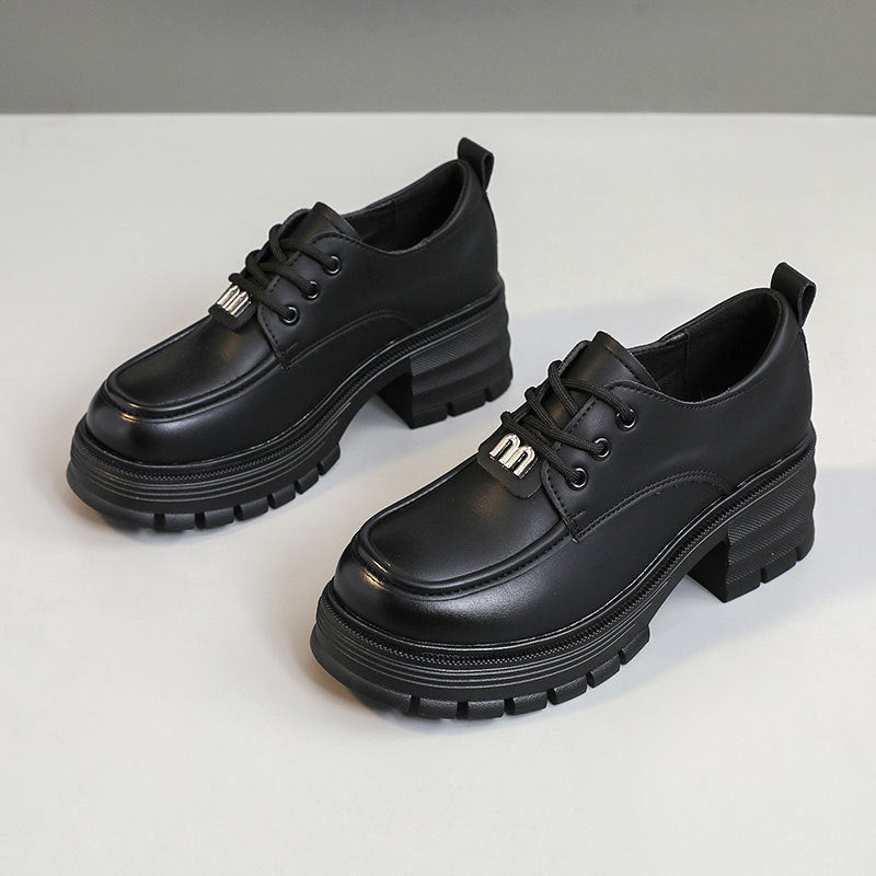 Damen Chunky Schuhe mit dämpfendem Absatz und modischen Akzenten