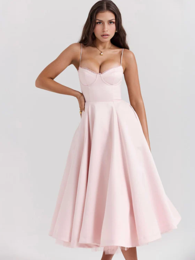 GRACEFUL BALLGOWN