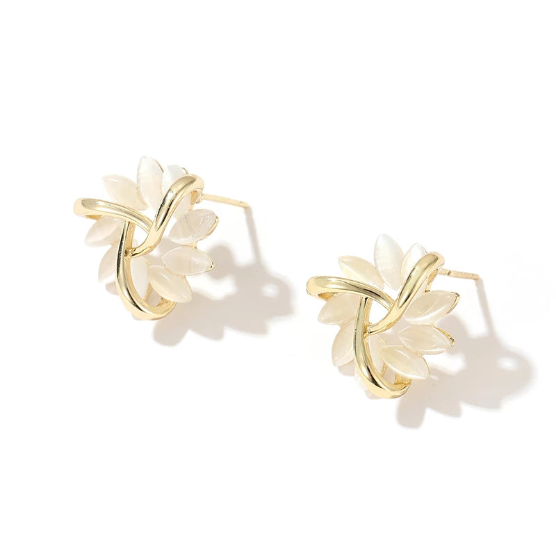 Orecchini con fiori di opale | Orecchini tondi in madreperla