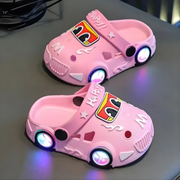 KidVroom - LED Autoslipper Für Kinder Mit Leuchtenden Rädern Und Riemen