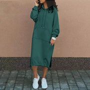 Urbanes hoodie-kleid mit kängurutasche