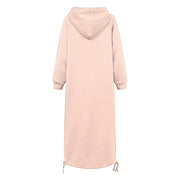 Urbanes hoodie-kleid mit kängurutasche