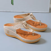 Theresa | Sommerliche Sandalen mit Kettenverzierung