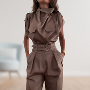 Alicia | Figurschmeichelndes Design mit dekorativem Gürtel Frauenset