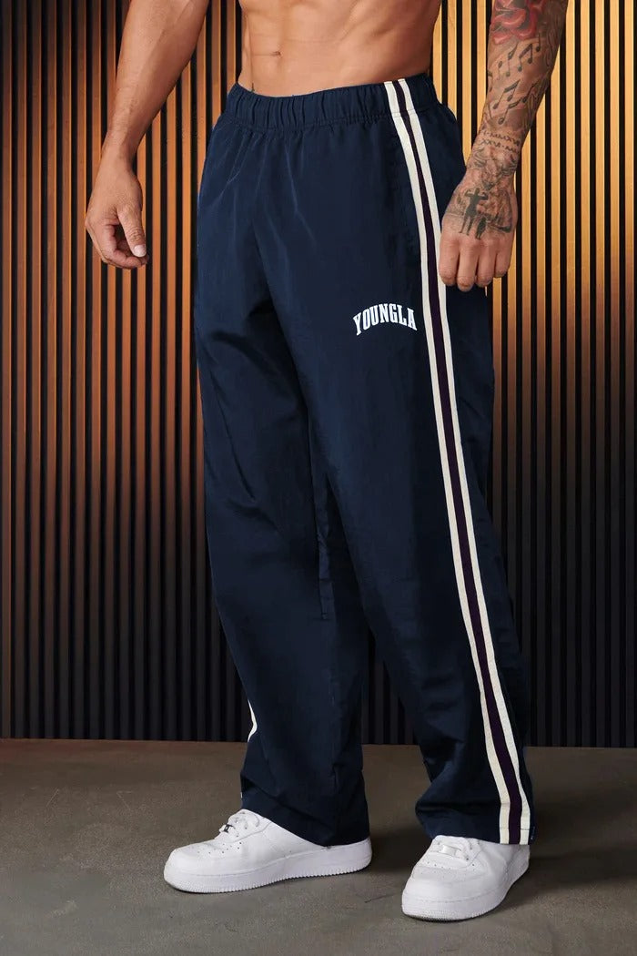 Rubén- Herren Sporthose mit Doppelstreifen Print