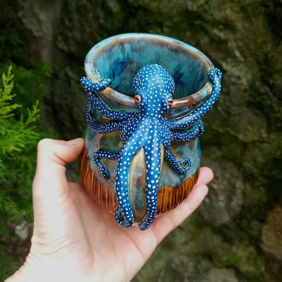 OctoCraft – Handgefertigte Kaffeetasse mit Tintenfischmotiv
