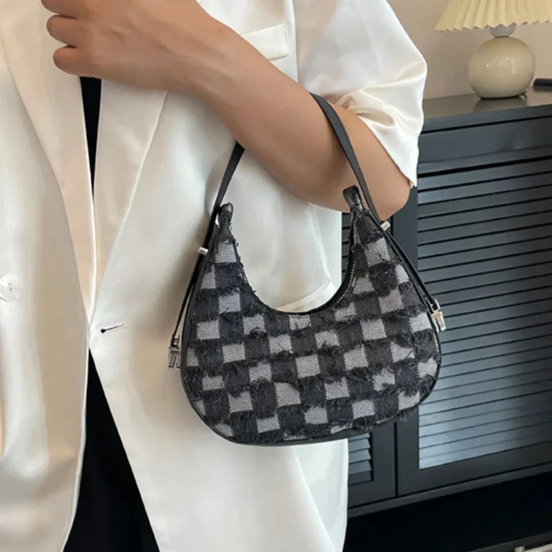 Adriana -  Karierte strukturierte Handtasche