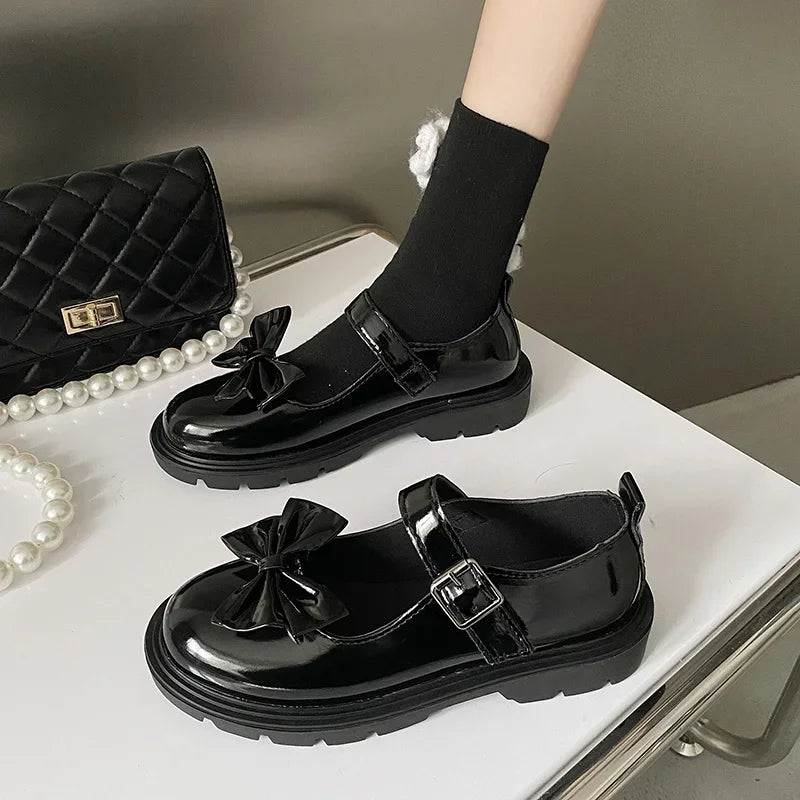 Klassische Dirndl Schuhe für Damen | Schwarz