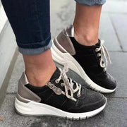 Antje | Sport Orthopädische Schuhe | Plateau-Sneakers mit Schnürung | Bequeme perforierte Wanderschuhe