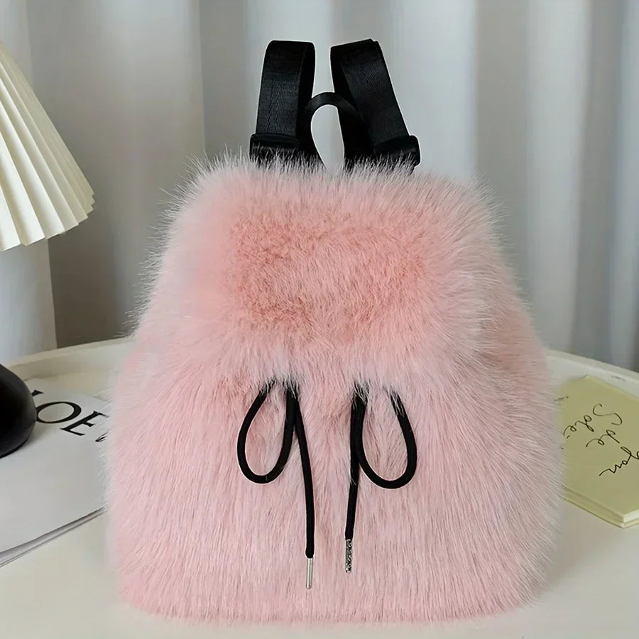 Marie | Klassischer Damen Rucksack aus Kunstfell