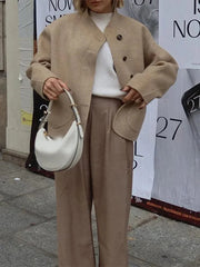Courtney | Oversized Wolljacke mit asymmetrischer Knopfleiste und großen Taschen