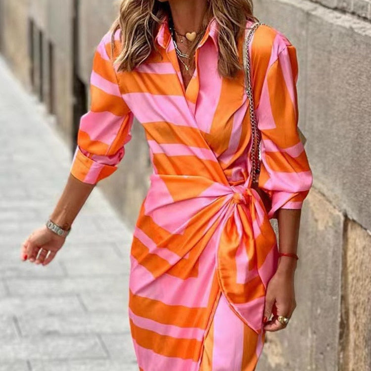 Damen-Wickelkleid mit Print, V-Ausschnitt und Bindegürtel