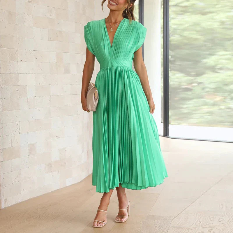 AROA - LANGES PLISSIERTES KLEID MIT GÜRTEL