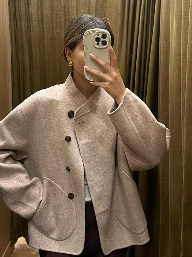 Courtney | Oversized Wolljacke mit asymmetrischer Knopfleiste und großen Taschen