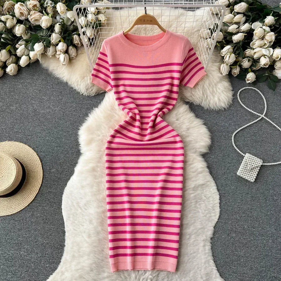 Astrid | Gestreiftes Strick Strandkleid