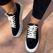 Modische orthopädische Damenschuhe mit Plateausohle