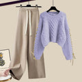 Lila Pullover / Khaki Hose