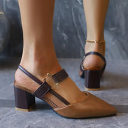 Pumps für Damen mit Slingback-Verschluss, Blockabsatz und spitzer Zehenpartie