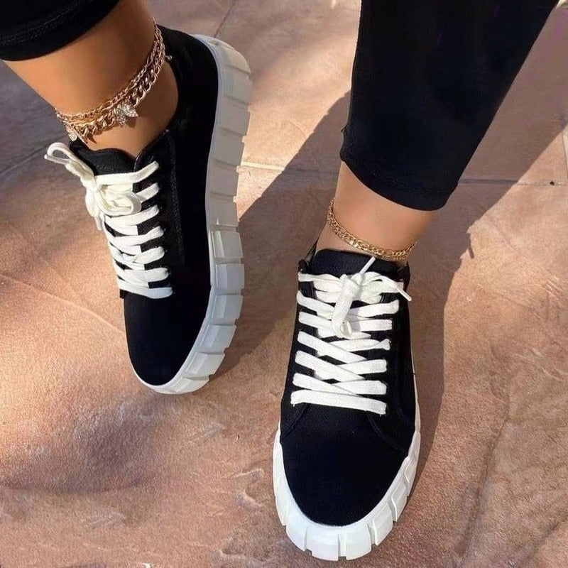 Jana - klobige Plateau-Sneakers | Bequeme Außensohle mit strukturiertem Design