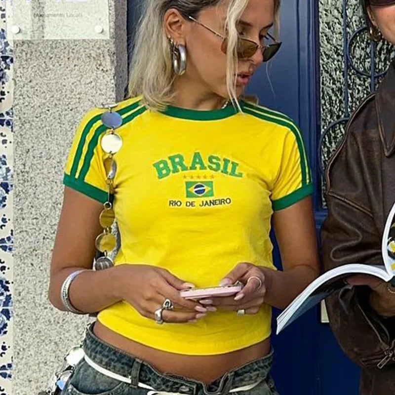 Cropped Damen T-Shirt mit Brasilien-Print im Retro-Sportstil