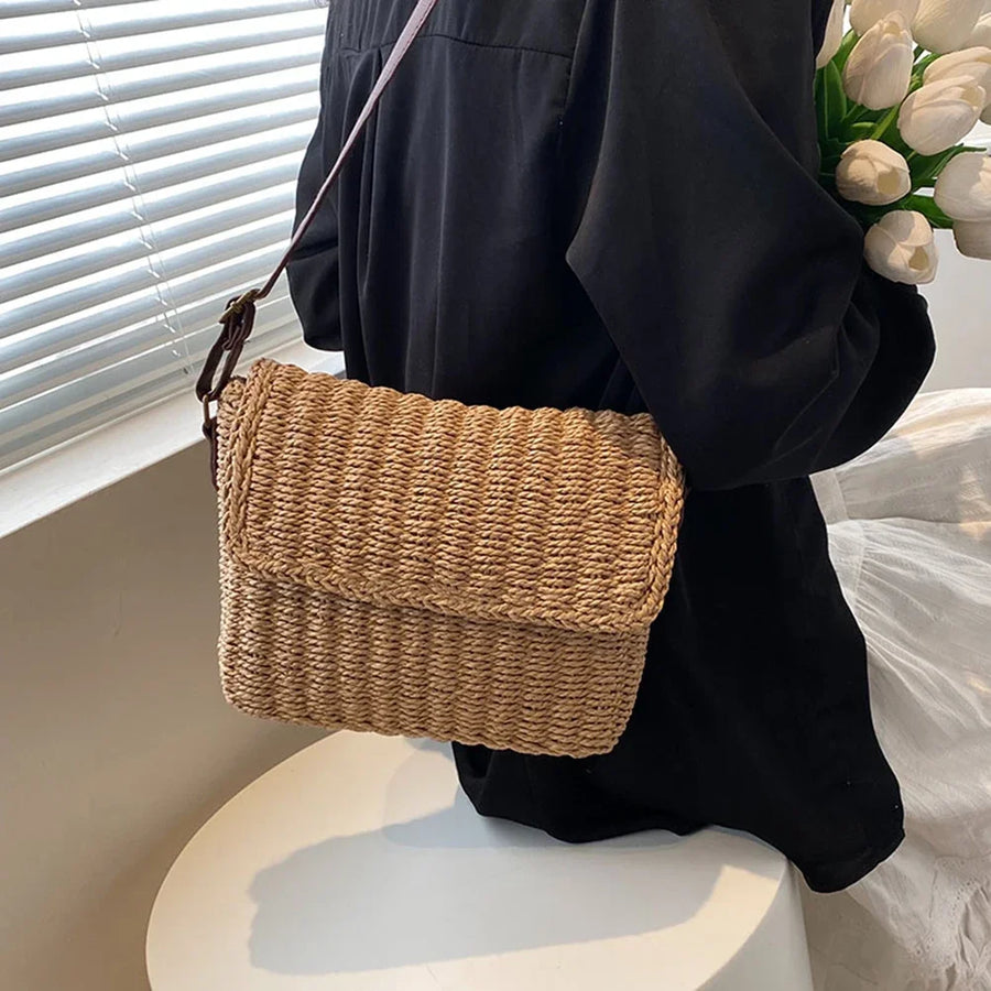 Strohumhängetasche Damen – Handgefertigte Raffia Crossbody Sommer
