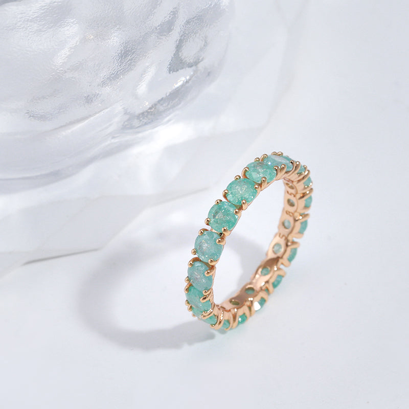 Luxuriöser Goldring mit farbigen Zirkoniasteinen