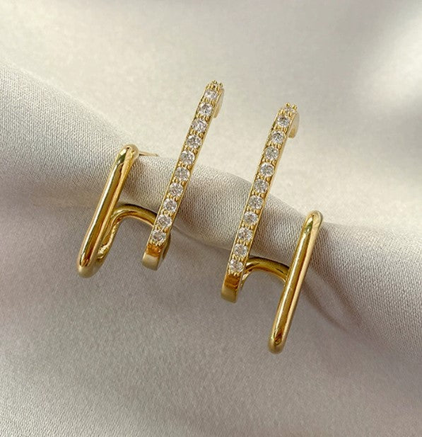 Ohrringe aus 18K Gold mit Gravierten Kristallen