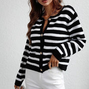Karole - Elegante und lässige Winter-Strickjacke